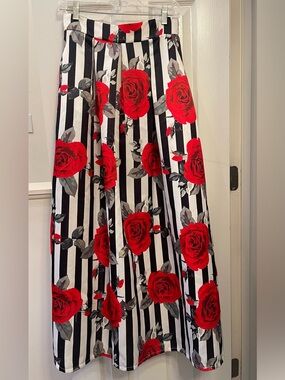 Striped Black & White Pleated Maxi Skirt with Red Rose Print Size Large